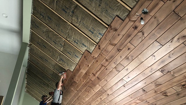 Shiplap Vs Tongue And Groove What S, Installing Tongue And Groove Ceiling Planks