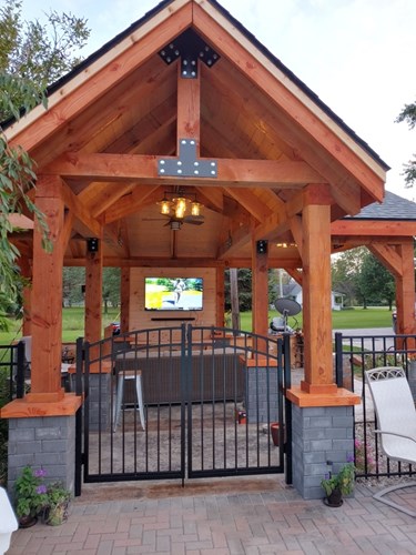 Douglas fir truss without struts. Timber truss manufacturers