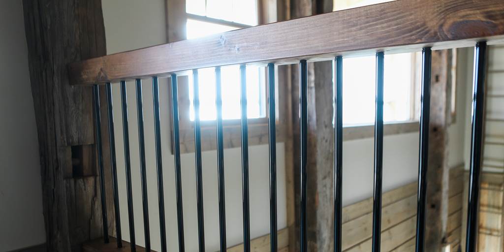 7 Rustic Railing Ideas