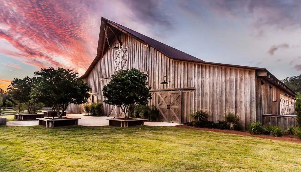 Building a barn wedding venue? From heavy timber beams to white nickel gap and more, our wedding barn materials give your venue the perfect rustic look.