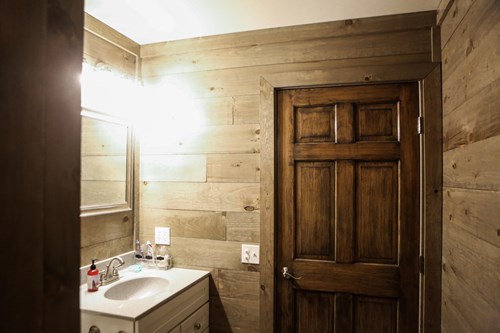 roxy-peruski_8-shiplap_weathered-grey-3
